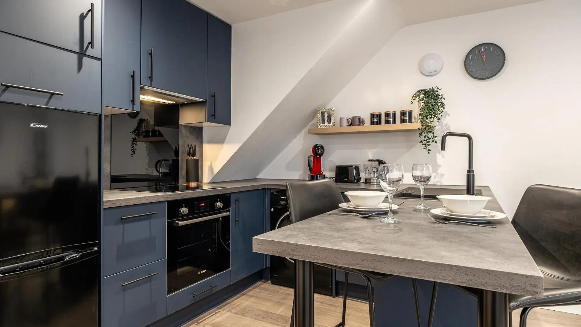 Gorgeous 1 Bed Apartment In Central Cheltenham!