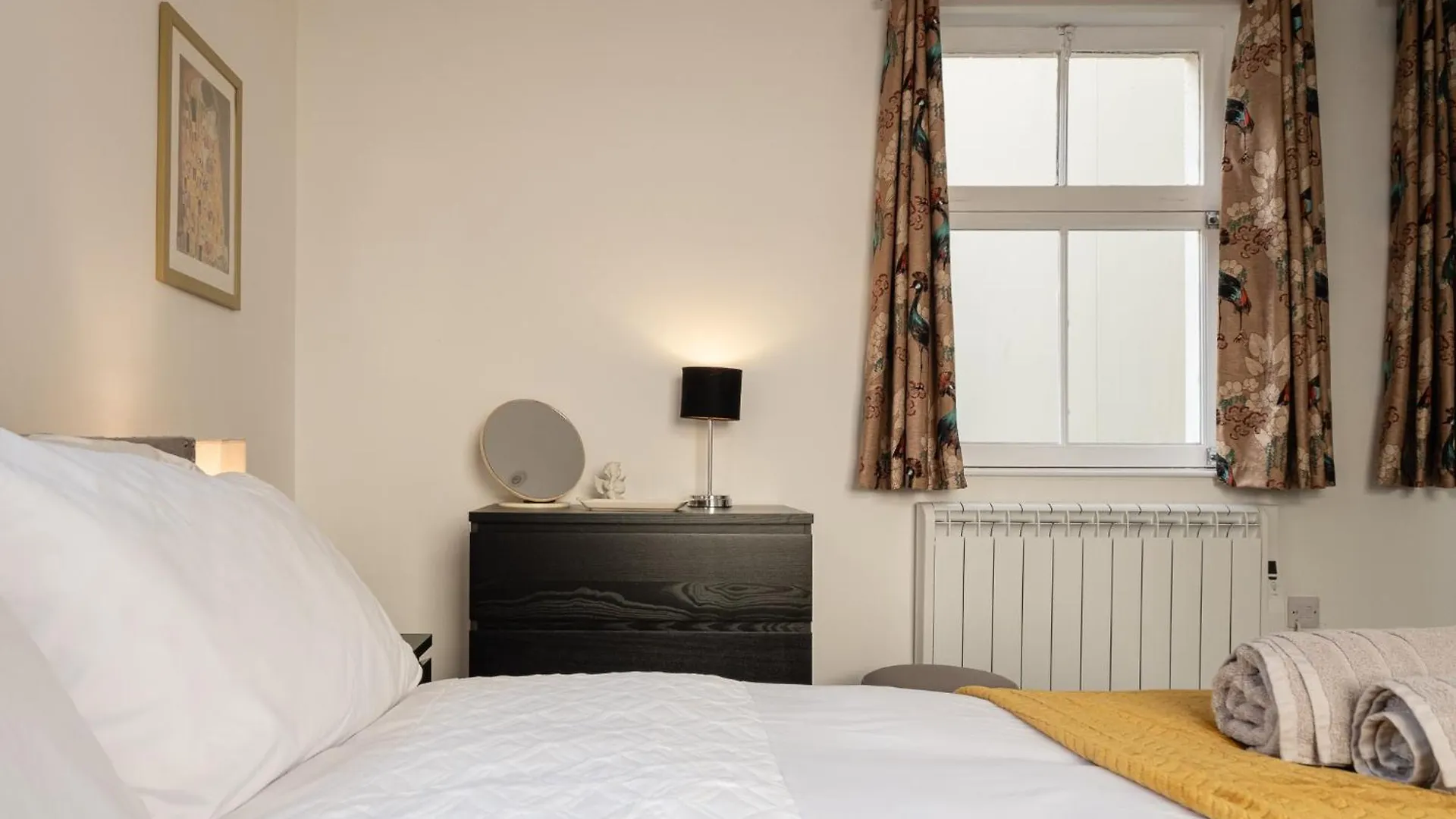 Gorgeous 1 Bed Apartment In Central Cheltenham! Cheltenham
