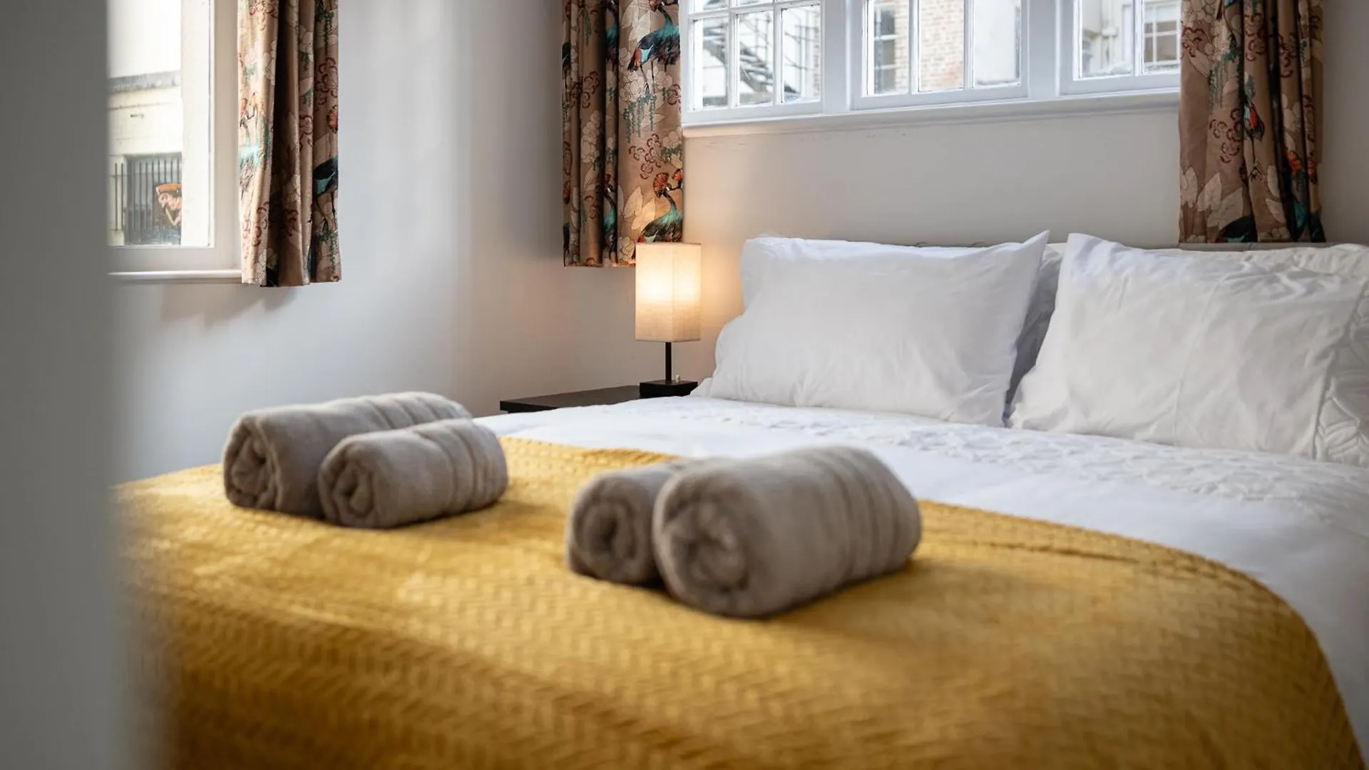 Gorgeous 1 Bed Apartment In Central Cheltenham!