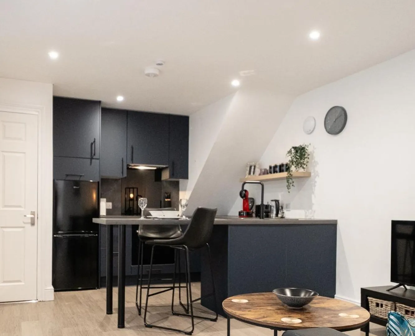 Gorgeous 1 Bed Apartment In Central Cheltenham!