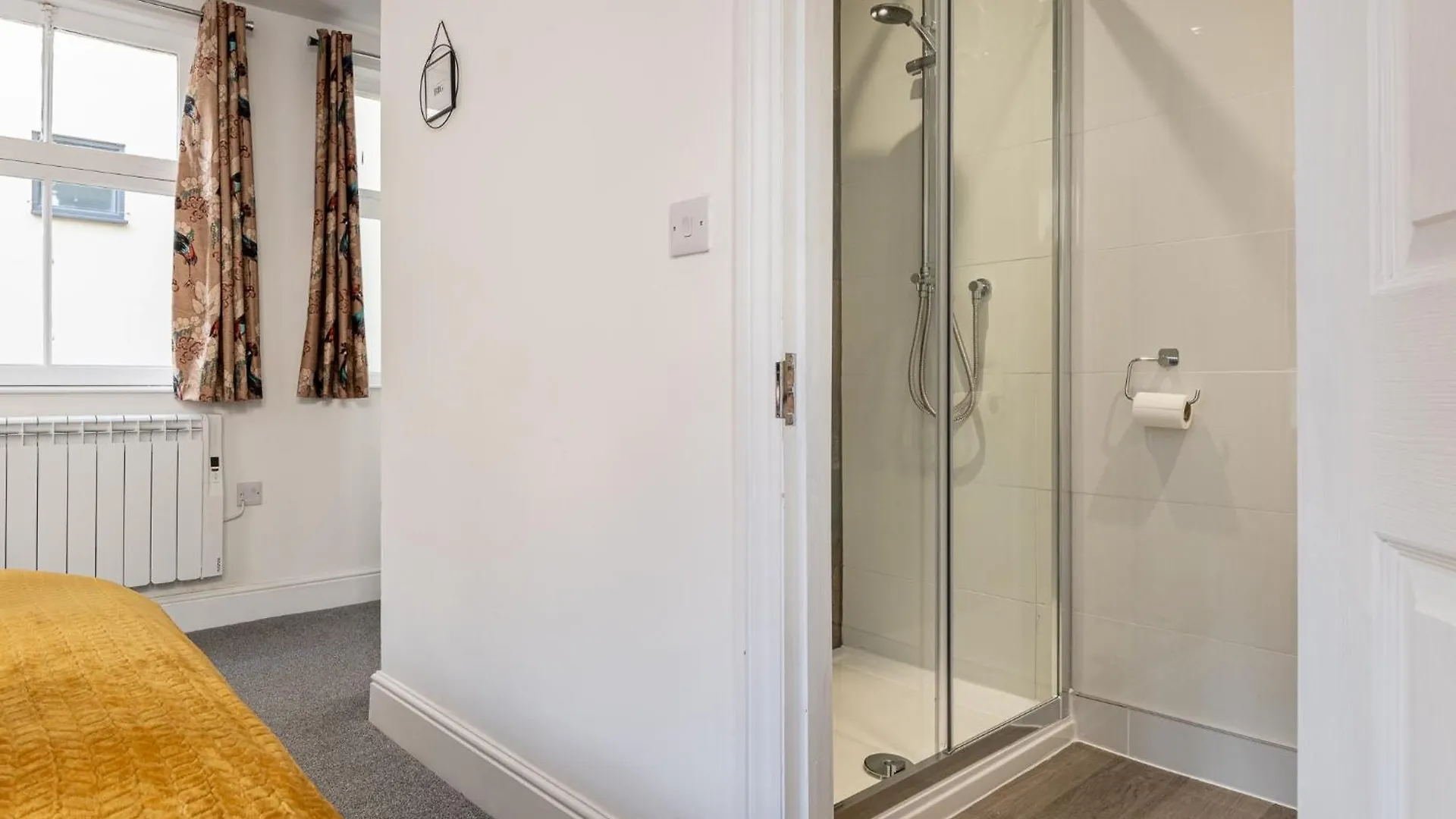Gorgeous 1 Bed Apartment In Central Cheltenham!